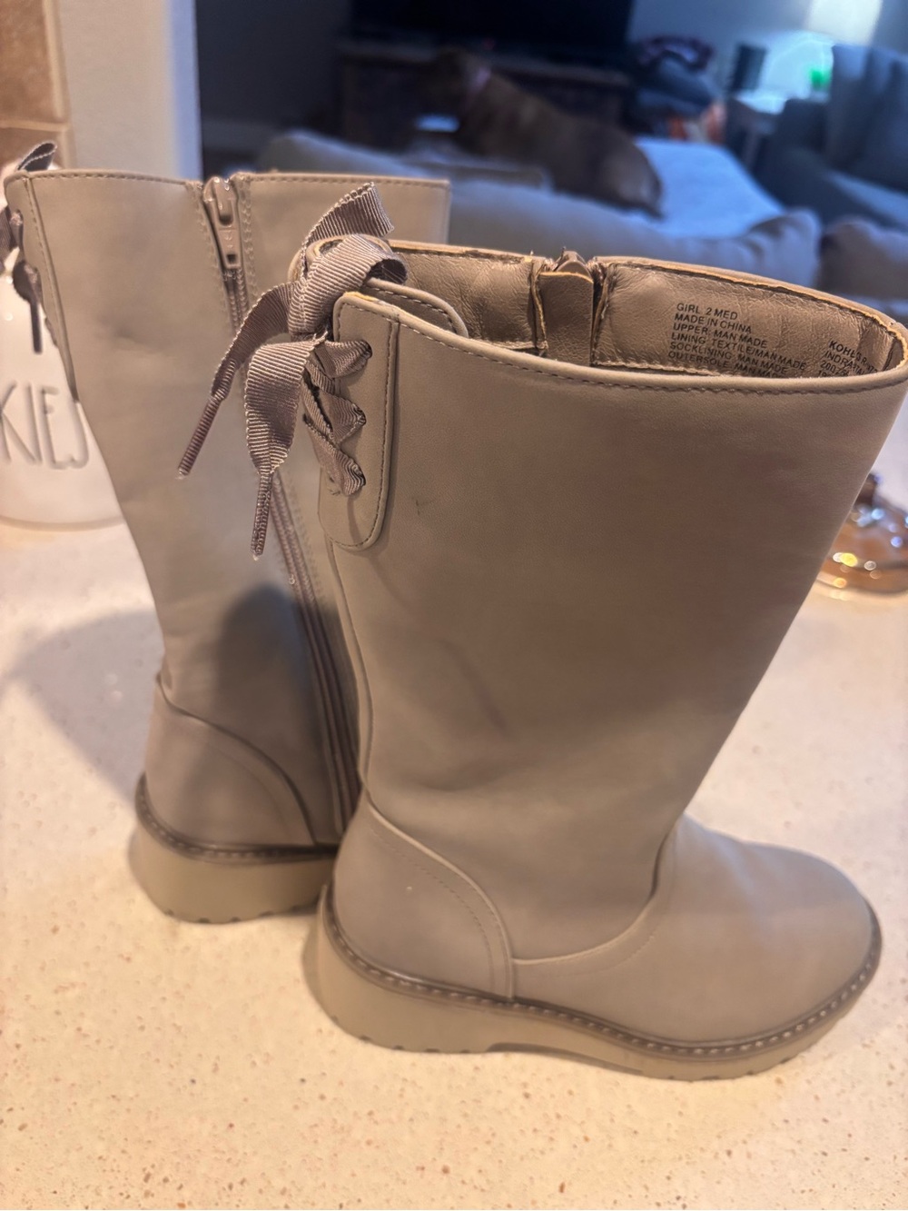 Girls' like new Boots in Taupe